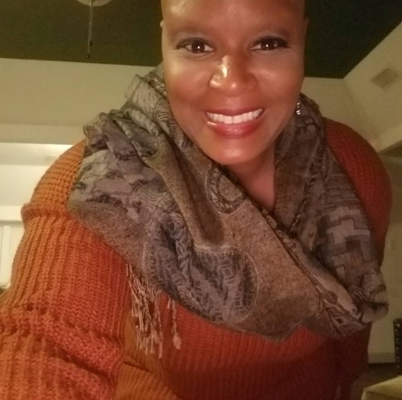 Meet your Posher, Stevon - Picture 2 of 4